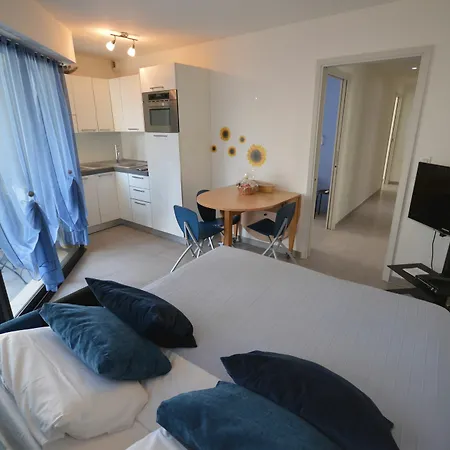 Deluxe 2-bedroom Palais Nastia Apartment Cannes