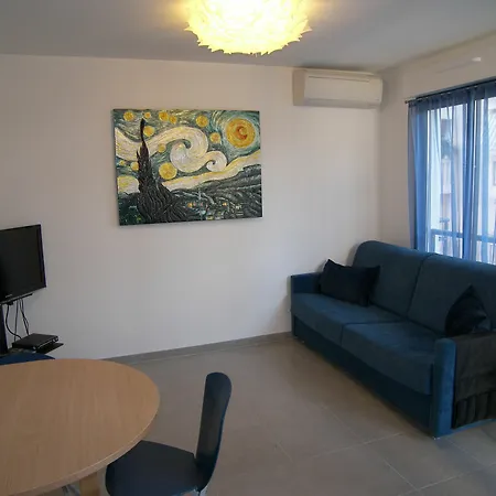 Deluxe 2-bedroom Palais Nastia
